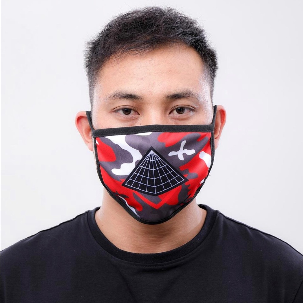 Black Pyramid Fashion Face Mask
